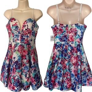 Windsor Floral Fit Flare Party Medium Dress Sweetheart Neckline White Multicolor